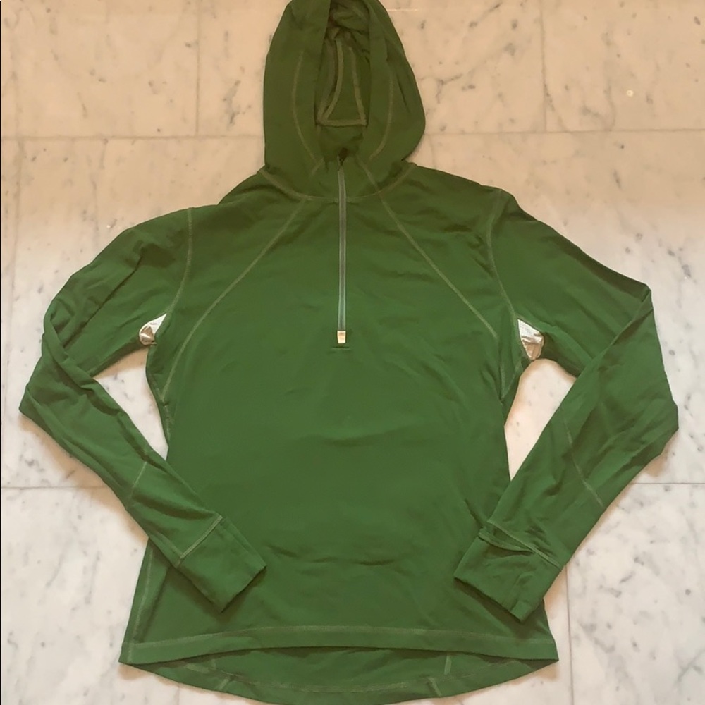 Lululemon size 12 green runners pull over.